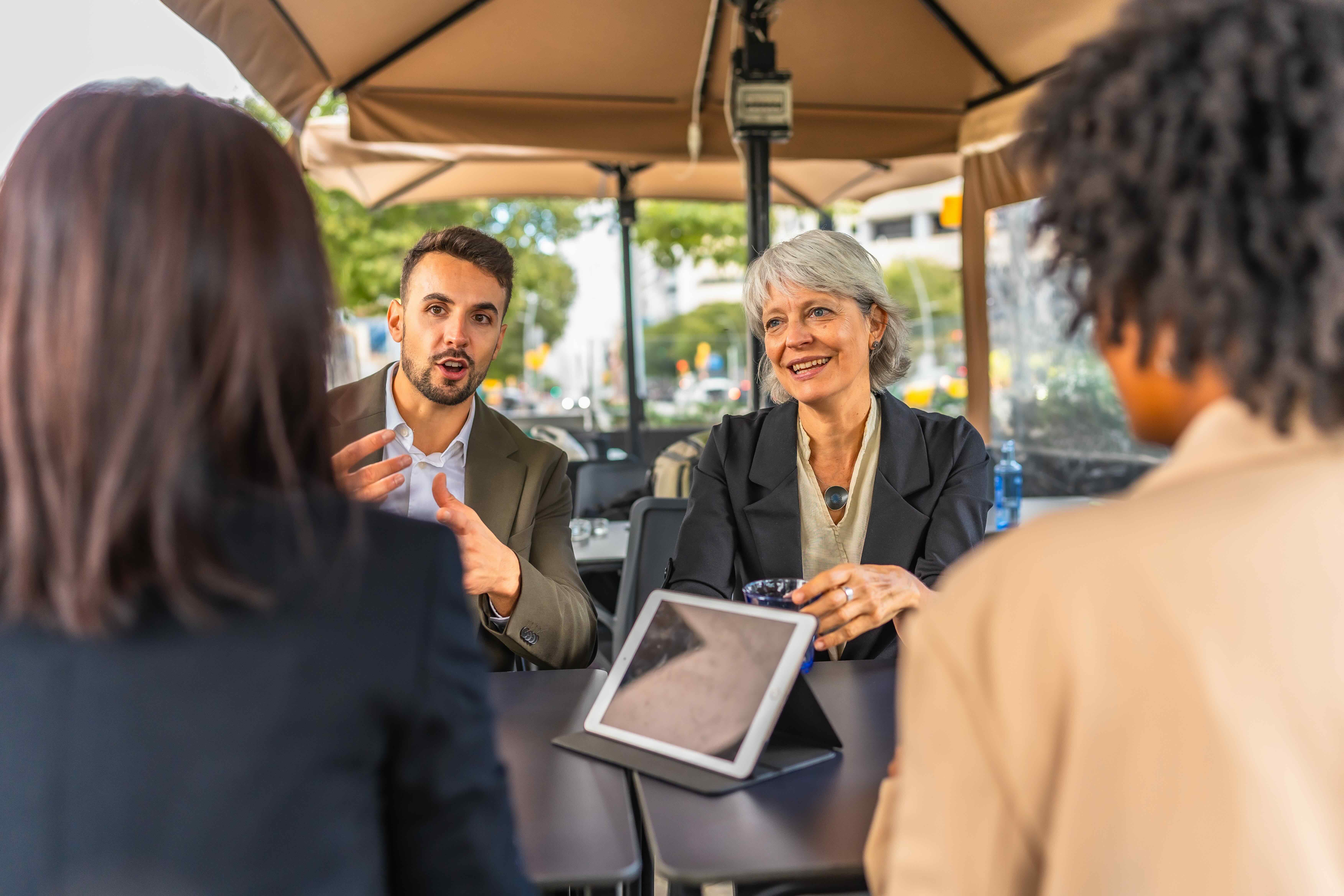 How to Communicate Effectively with Non-Tech Stakeholders
